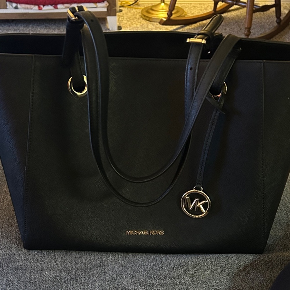Michael Kors Elegant Black Tote